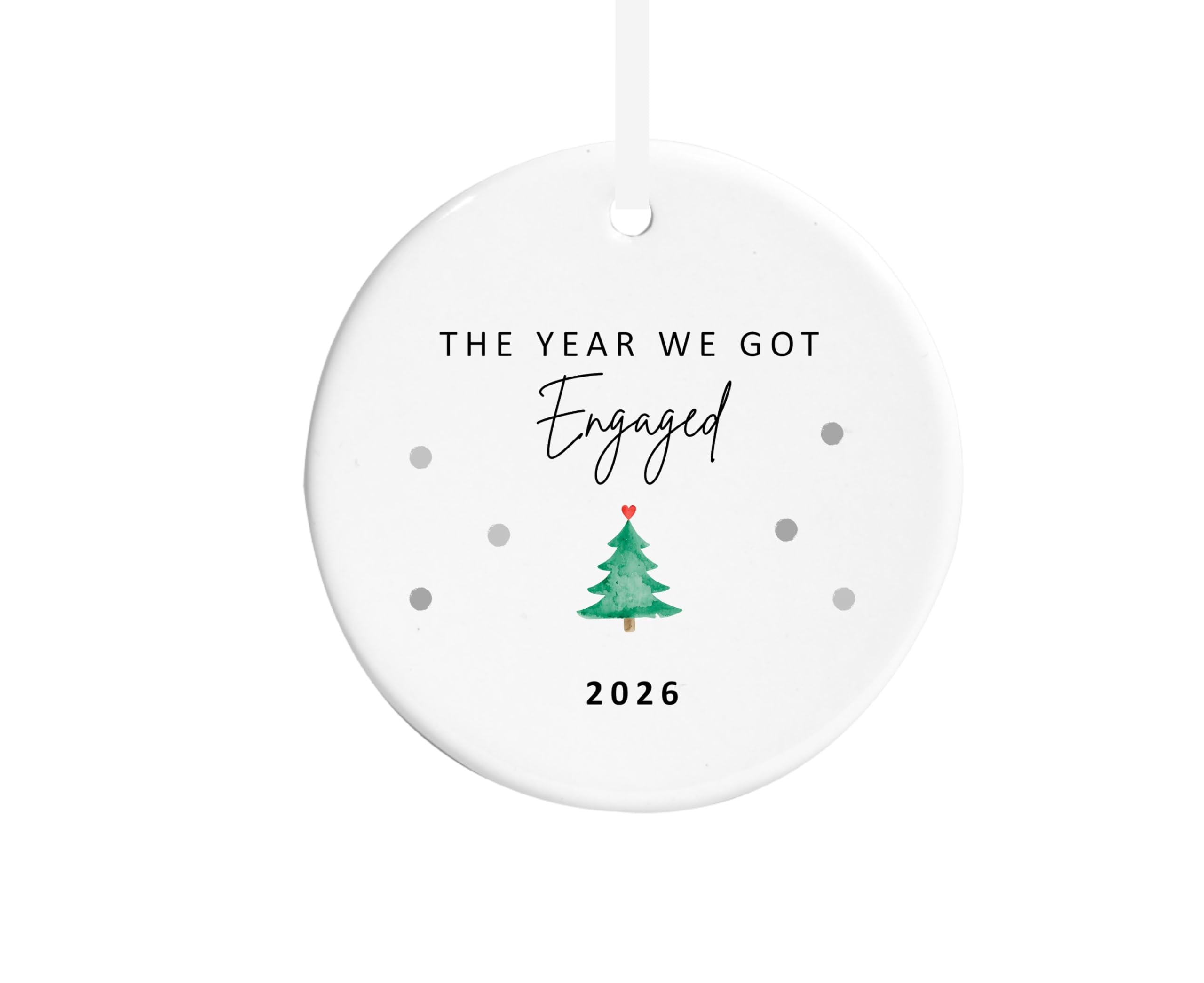 Maisie Moo Gifts Limited Green, Red, White The Year We Got Engaged Christmas Tree Ceramic Ornament Decoration Bauble (Round)