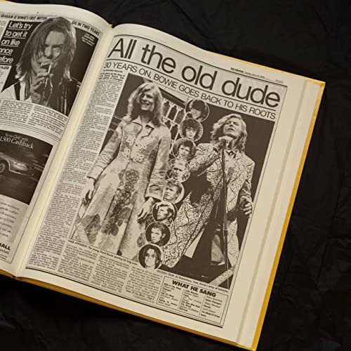 Signature gifts Personalised Music Newspaper History Book - Icons and Legends of British Music (David Bowie)
