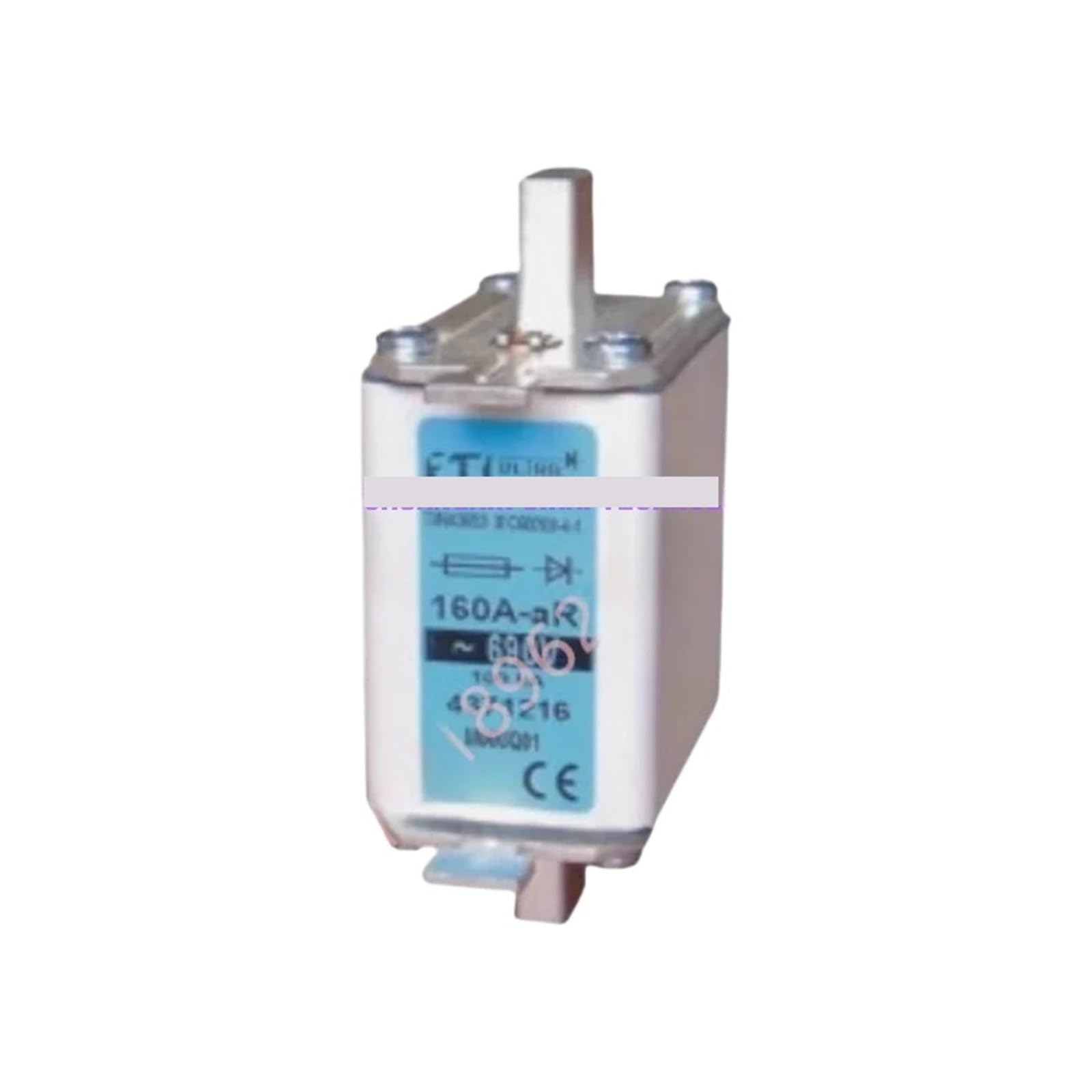 Fusible M0UQ1 50A 1000V élimine les surcharges pour sécuriser votre installation solaire