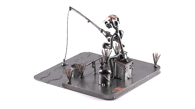 Omino Di Viti Steelman24 Pescatore: Soprammobile In Metallo Con Piastra Per Incisione Personalizzata, Regalo Originale Fatto A Mano