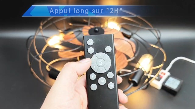KZT Ventilateurs de Plafond Silencieux avec Lampe Intégrée E27 Vintage Fan Plafonnier avec Télécommande Cage en Métal Ventilateur de Luminaire pour Salon Chambre Salle à Manger Lumière KZT Ventilateurs de Plafond Silencieux avec Lampe Intégrée E27 Vintage Fan Plafonnier avec Télécommande Cage en Métal Ventilateur de Luminaire pour Salon Chambre Salle à Manger Lumière