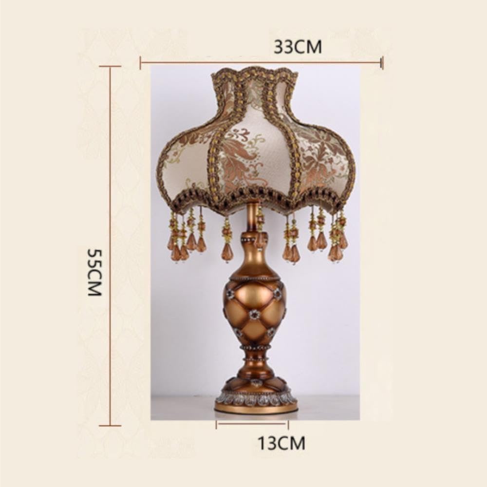 Lampada vintage, luce notturna ambientale sul comodino della | Vintage, base in resina, paralume in tessuto, dipinto a mano, nappa, luce ambientale