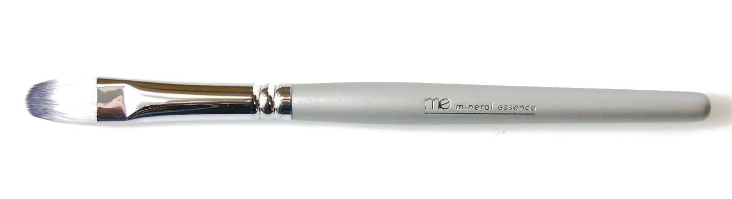 Mineral Essence Concealer Brush 1 piece