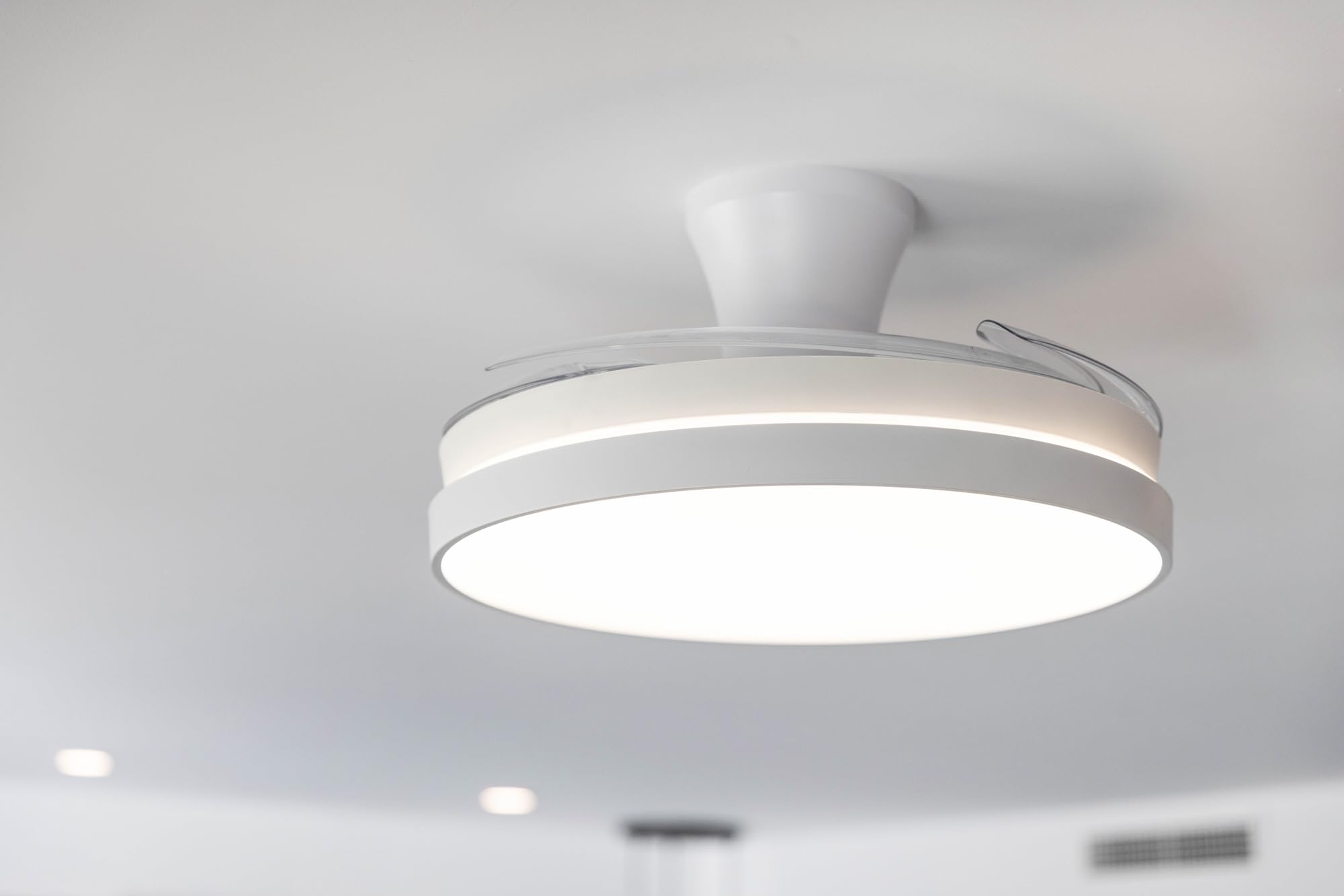 DUPI Ventilador de techo retráctil POWER AIR BLANCO con LED regulable 3000K-6000K, Motor DC silencioso, 6 velocidades, aspas ocultas, modo verano/invierno y mando a distancia