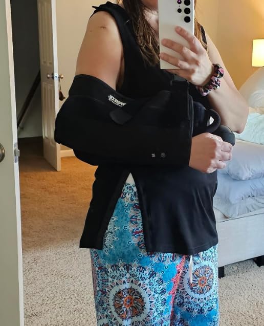 Deyeek Post Shoulder Surgery Shirts for Women Tear Away Snap Button Rotator Cuff Shirt Mastectomy Chemo Port Access Tank Tops - Image 3