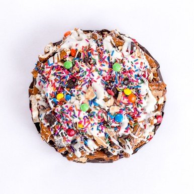 Chocolate Pretzel Pizza