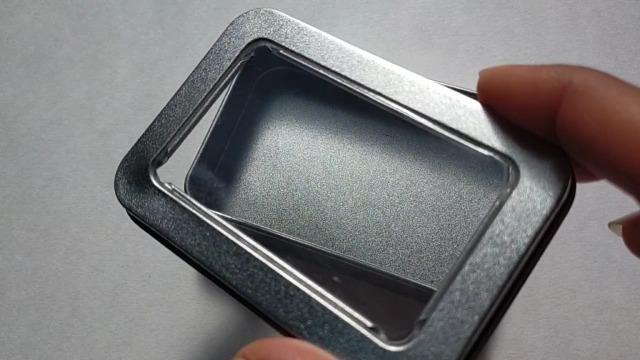 【希少】100drine 小物入れ　2個セット　缶 楽天市場】ブリキ缶 小物入れ 蓋付き 小物ケース 缶ケース ミニ
