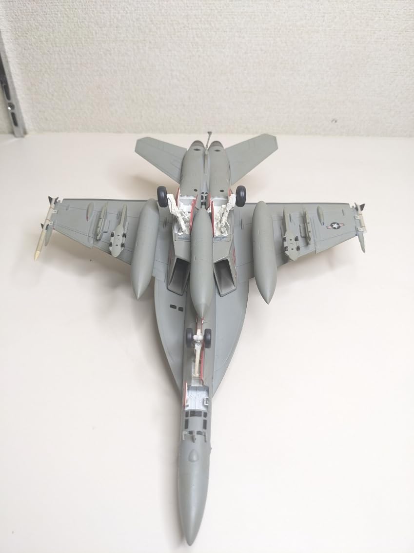 ホビーマスターMcDonnell Douglas F/A-18 1/72 Amazon | HOBBY MASTER（ホビーマスター） 1/72 McDonnell