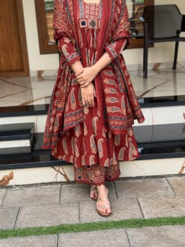 Image of Nermosa Women's Printed Anarkali Kurta Palazzo Set with Dupatta