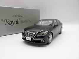 カラーサンプルミニカー クラウン ロイヤルシリーズ 210系  4色　非売品 Amazon | 1/30 ミニカー クラウンロイヤル ロイヤルサルーン 210