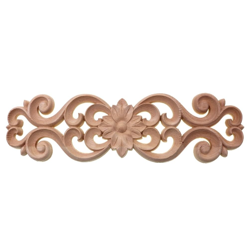 Artesanías de madera con motivos florales que llenan de historia y calidez las puertas de casa
