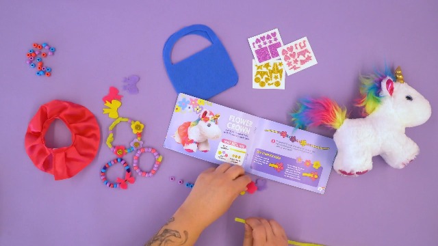 Amazon.com: Klutz Craft & Snuggle: My Pet Unicorn : Editors of