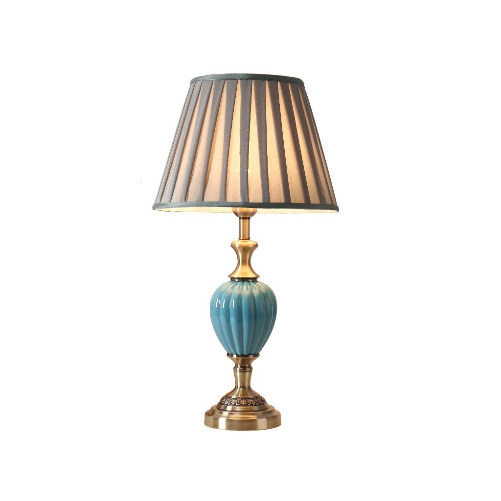 Lampe de chevet en céramique artisanale pour une chambre chic
