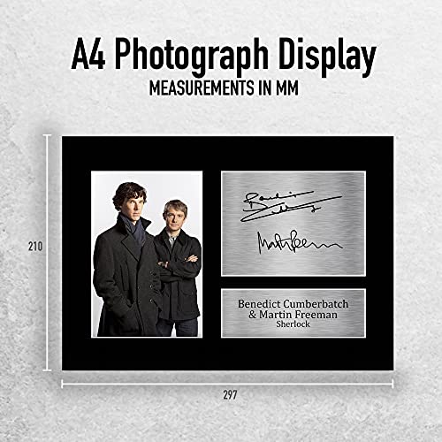 HWC Trading Gifts Sherlock A4 Printed Autograph Benedict Cumberbatch Martin Freeman Gift Druk Open Beeld Dédicacée - Afbeelding 3