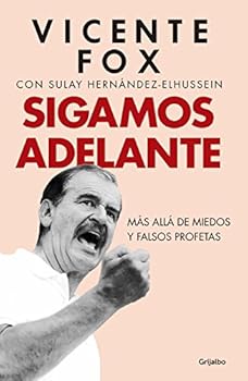 Paperback SIGAMOS ADELANTE [Spanish] Book