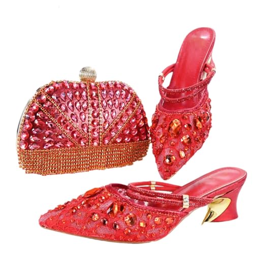 Escarpins en cristal et sac chic pour compléter une robe de cérémonie
