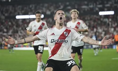 7 cầu thủ &ldquo;l&ecirc;n đời&rdquo; nhờ World Cup 2026 c&ugrave;ng những đ&ocirc;i gi&agrave;y b&oacute;ng đ&aacute; nổi bật