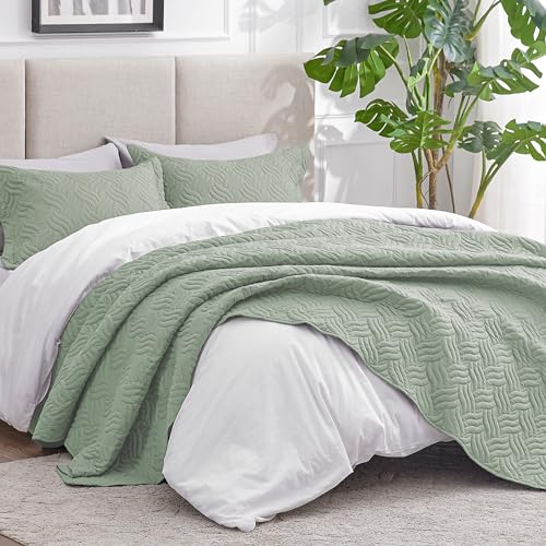 Love's cabin King Size Quilt Bedding Set Sage Bedspreads - Bed Summer Lightweight Bedspread Comforter - Wave Pattern Bedding Coverlet for All Season - 3 Pieces (1 Quilt, 2 Pillow Shams)