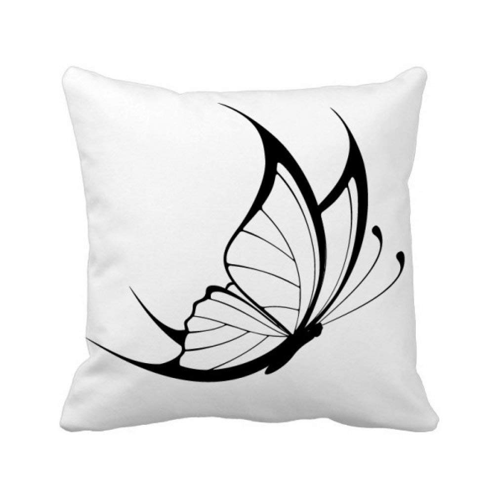 Housse de coussin vintage papillon noir pour masquer un vieux coussin et sublimer un canape terne