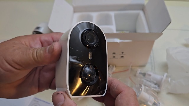 Watch Galayou-R2 REALLY WIRELESS Indoor/Outdoor Security Camera on