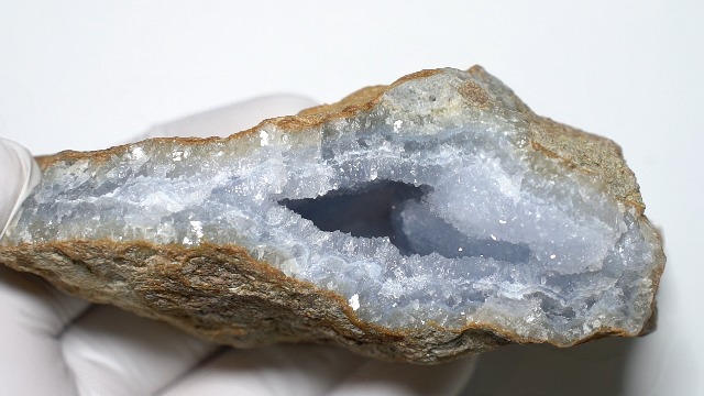 青色アゲートの置物 Amazon | theory xyz 瑪瑙 置物 (めのう) 原石 台付き 青瑪瑙