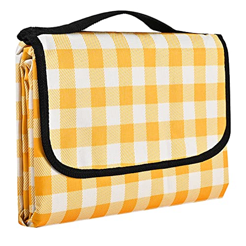 8 Best Picnic Blankets Of 2022 (For The Park, The Beach Or Days Out)
