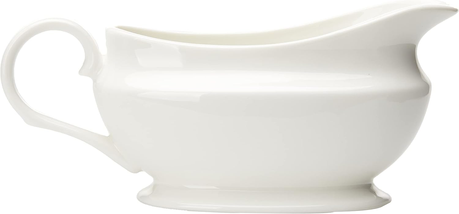Maxwell & Williams White Basics Gravy Boat & Saucer 550ml P0424