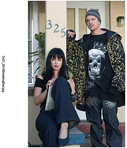 Krysten Ritter sentado en pasos junto a Aaron Paul (Breaking Bad temporada 2 - Jane Margolis & Jesse Pinkman) - 8 pulgadas x10 pulgadas FOTOGRAFÍA