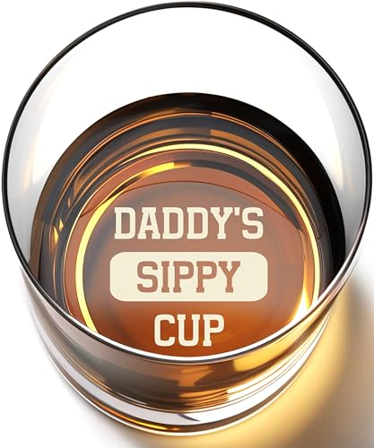 Engraved Whiskey Glass for Men | Daddy's Sippy Cup 10.5 oz Custom Bourbon Glasses | Funny Birthday Gift for Dad, Husband, Father's Day, Dad-to-be Gifts