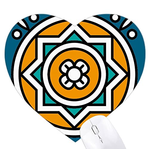 Jeux de tapis de souris en forme de coeur pour créer un espace bureau cosy