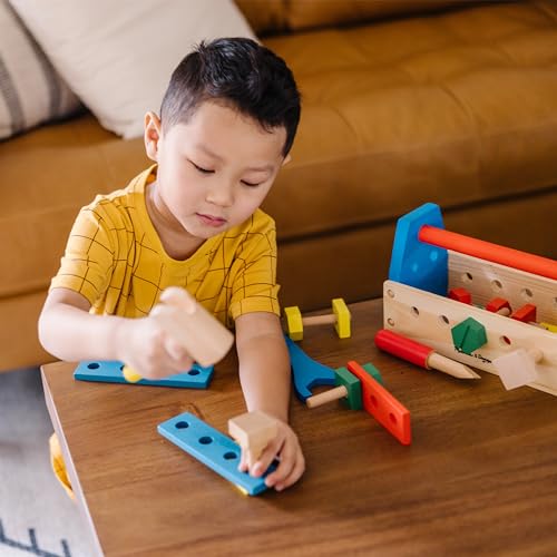 Melissa & Doug Kit Attrezzi Portatile in legno, Gioco di Ruolo, Gioco di Legno, Gioco Educativo, Kit di attrezzi per bambini, Gioco Montessori, 24 Pezzi, 3+, Regalo per bambini e bambine