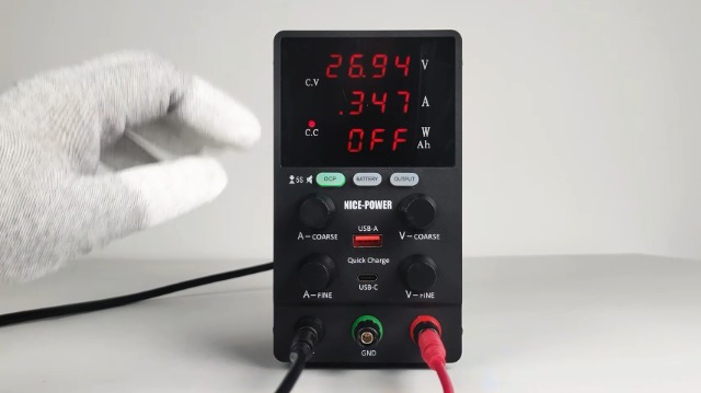 安定化電源 30V 10A 300W 実験室用直流電源 バッテリー充電用 可MR 安定化電源 30V 10A 300W 実験室用直流電源 バッテリー充電用 可MR