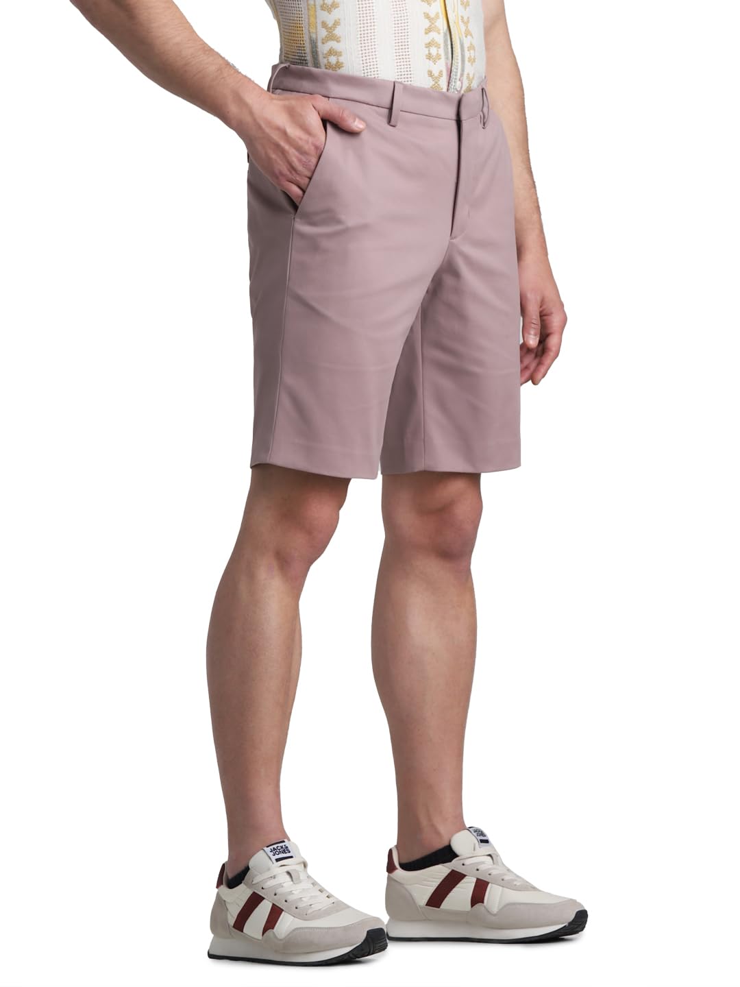 Men Slim Fit Low-Rise Chino Shorts