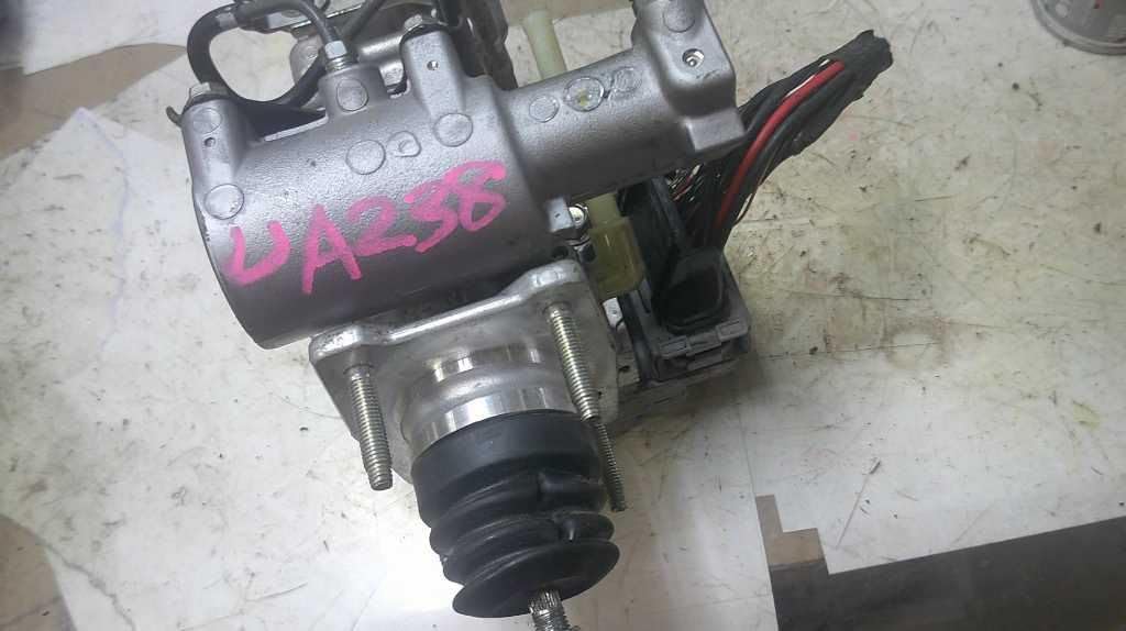 Brake Pump System Anti-Lock Booster 14-15 Compatible with Toyota Prius 47210-47470 4721047470