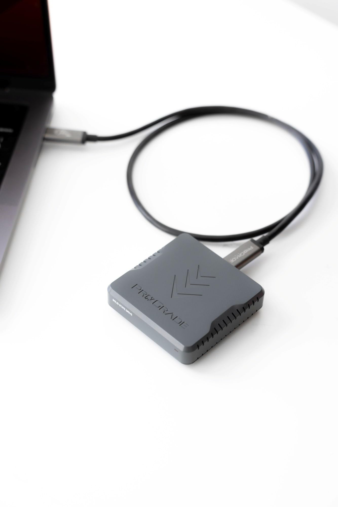 Amazon | ProGrade Digital [USB4 Gen3x2 40Gbps Type-C] 2TB 外付SSD