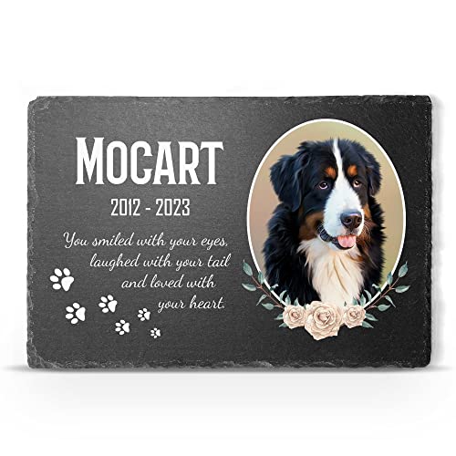 TULLUN Targa commemorativa personalizzata per animali domestici, gatti, cani, in ardesia, con cornice in pietra e zampe, dimensioni 19,8 x 30 cm o 200 x 300 mm, cornice floreale
