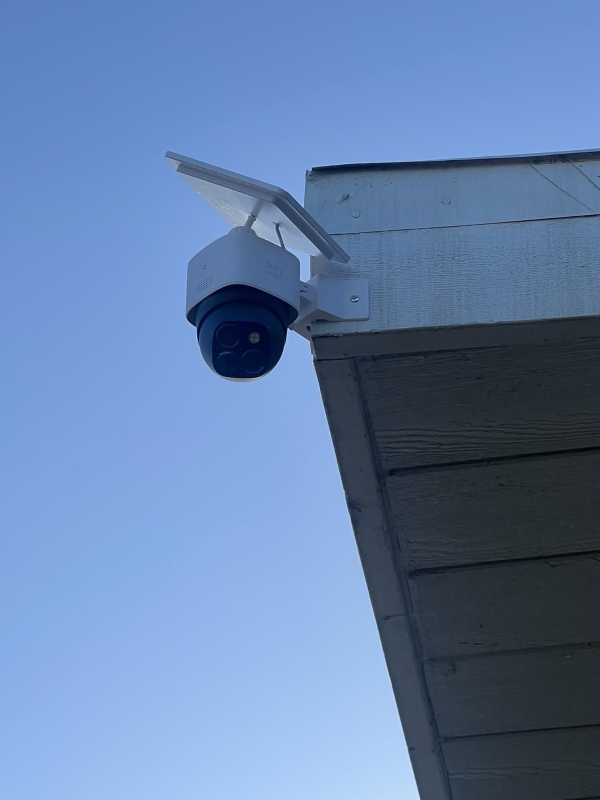 Customer image from Rich review for eufy SoloCam S340