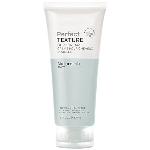 NatureLab Tokyo Perfect Texture Curl Cream protección contra el calor y el color crema acondicionador para el cabello para ajustar rizos y controlar