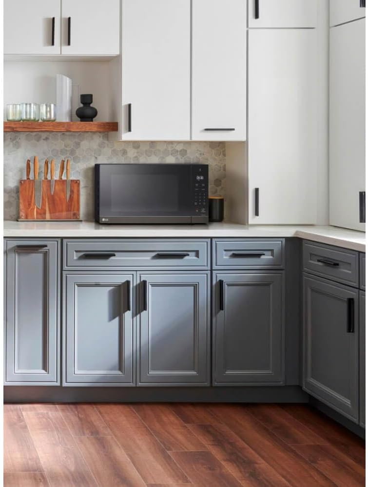 LG NeoChef 2.0 cu. ft. 1200-Watt Countertop Microwave in Black Stainless Steel with Smart Inverter MSER2090D