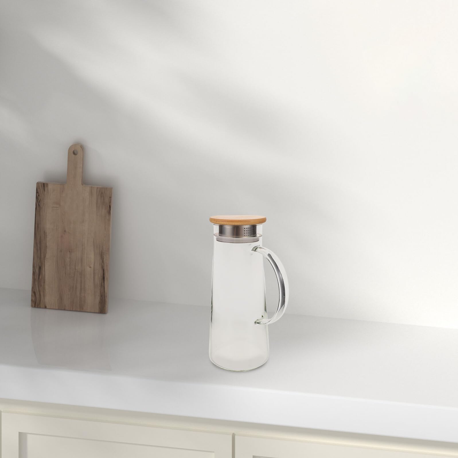 Jarra de Vidrio Borosilicato con Tapa y Antigoteo Gran Capacidad para Bebidas Frías y Calientes Diseño Delgado para Nevera y Uso Mesita de Noche