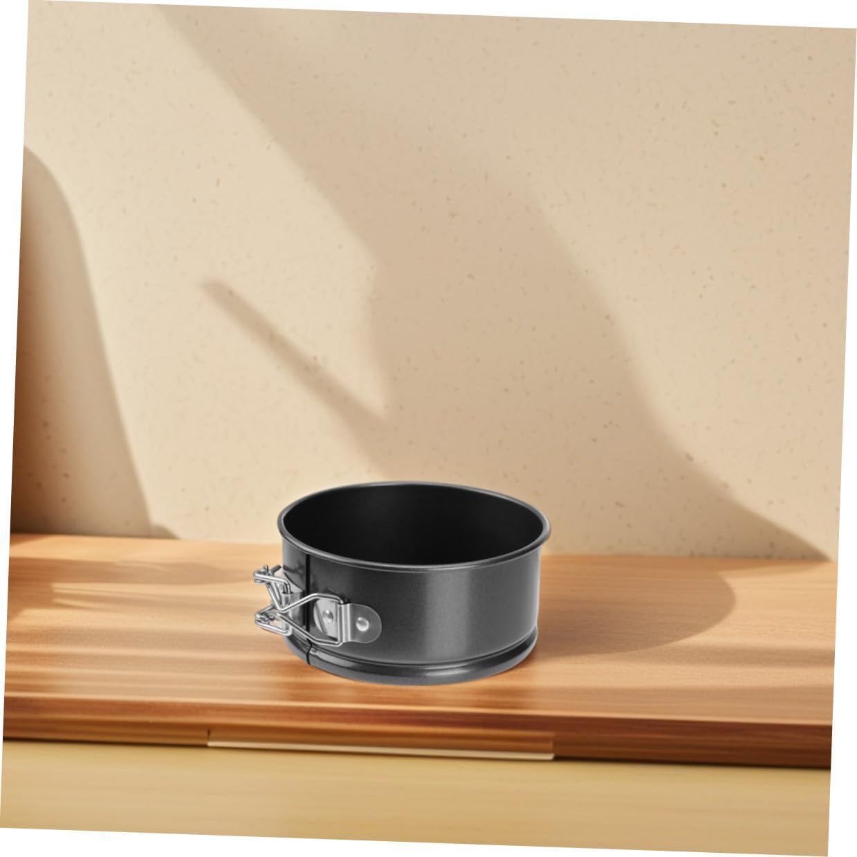 4pcs 4-inch Non-stick Mini round Cake Pans for Cheesecake and Quiche Baking, Black Springform Bakeware Set for Home Use