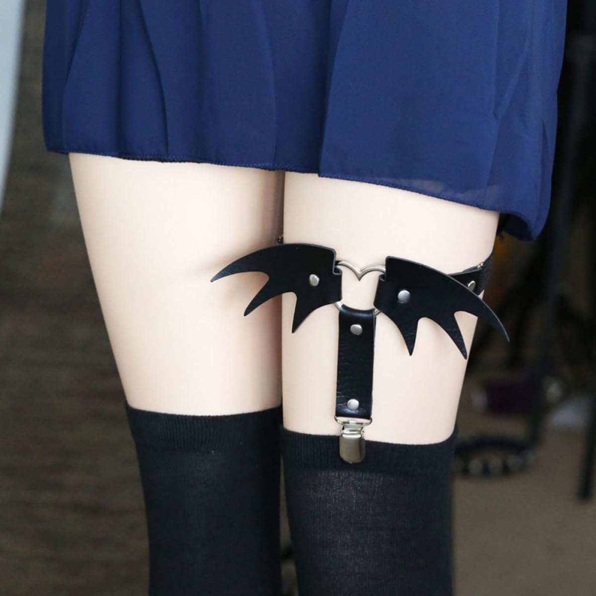 Women Adjustable Leather Garter Clips for Halloween Season Black