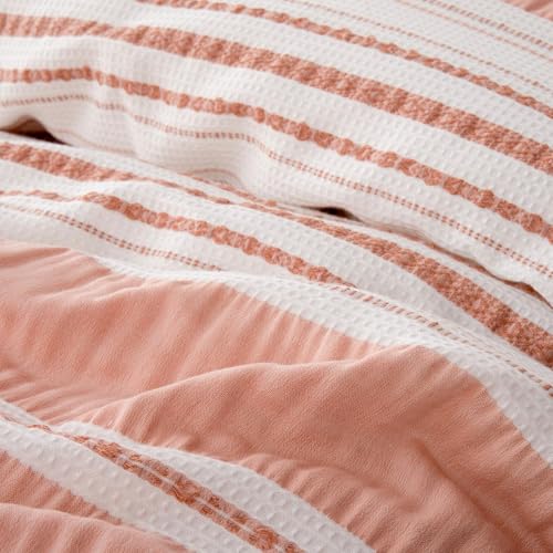 Image of Amazon Basics Comforter Set, 3-Piece Jacquard Comforter and 2 Pillow Shams, All-Season Bedding, Full, Pink Striped