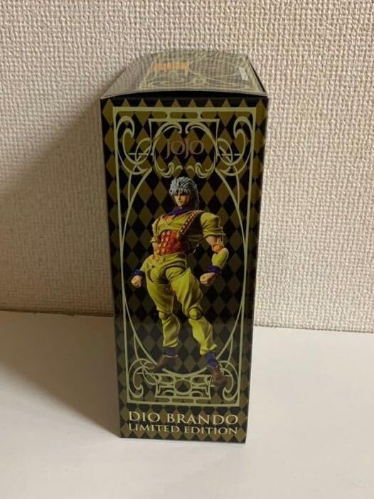 DIO スーパーフィギュア ジョジョの奇妙な冒険 荒木飛呂彦指定カラー Amazon.co.jp: 超像可動 「ジョジョの奇妙な冒険」第三部 18.DIO