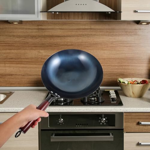 Wok tradicional de hierro con mango de madera miniatura 7