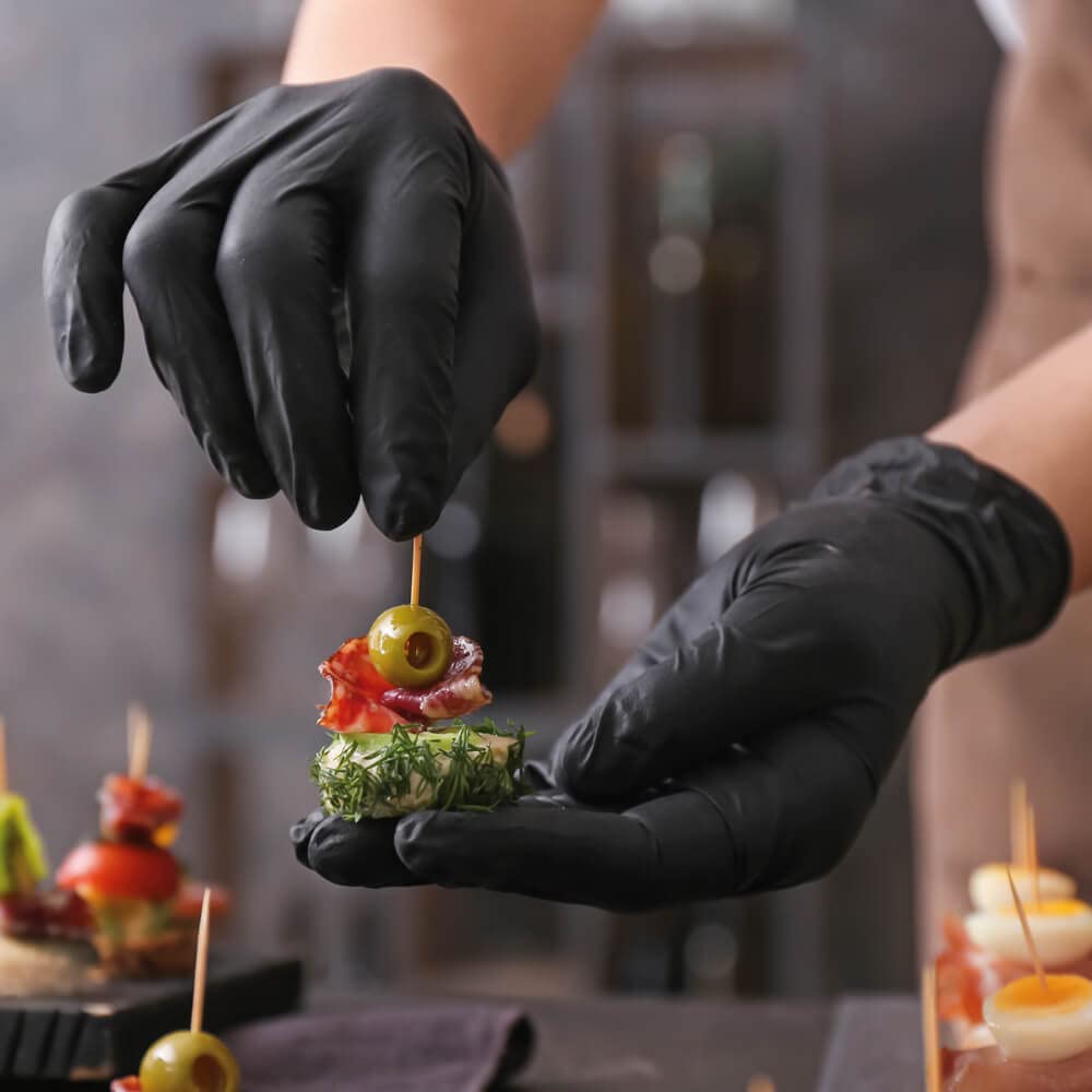 FRANZ MENSCH 1000 Stück, Nitrilhandschuhe, M, schwarz, Nitril, puderfrei | Safe Light, 24 cm, Karton, latexfrei, Einweghandschuhe, Einmalhandschuhe, disposable gloves, Hygiene, Pflege, Reinigung
