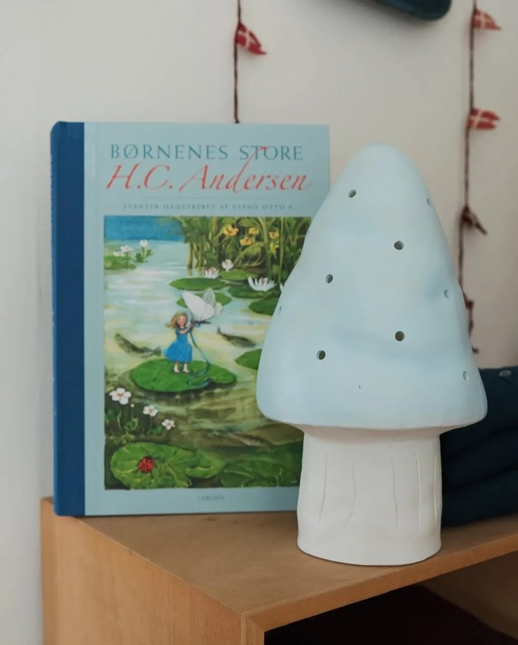 Egmont Zabawki - Mała lampka nocna z niebieskim grzybkiem
