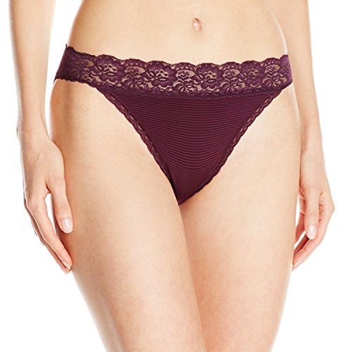 Vanity Fair Women's Flattering Lace Bikini Panty 18280