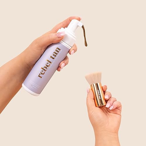 Miniatura 2 de Rebel Tan Brocha de base kabuki vegana  Brocha Kabuki diseñada para mezclar líquidos, crema, polvo y rubor. Pincel de maquillaje plano superior que