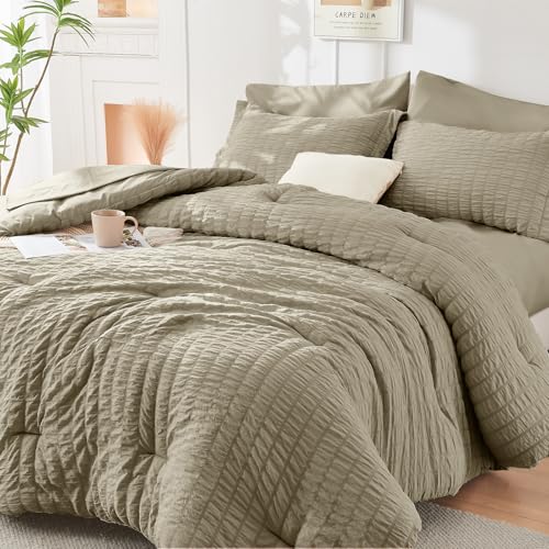 Image of HYMOKEGE Linen Oversized Queen Comforter Set Seersucker 7 Pieces, All Season Luxury Bed in a Bag for Bedroom, Bedding Set with Comforter, Sheets, Pillowcases & Shams
